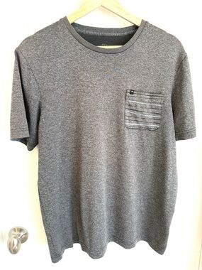 Travis Mathew men’s heather silver 
active crew neck t-shirt size Medium